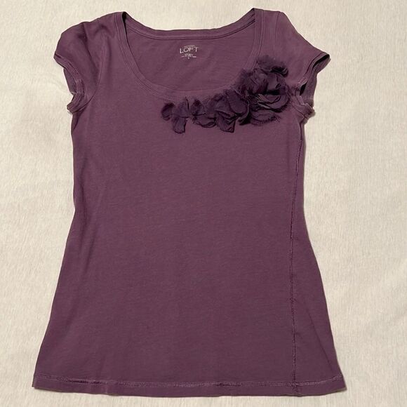 Loft szS pretty purple cap sleeve flower detail and decorative stitching EUC - Picture 2 of 8